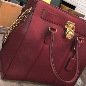 Michael Kors leather HamiltonTraveler tote(Merlot)